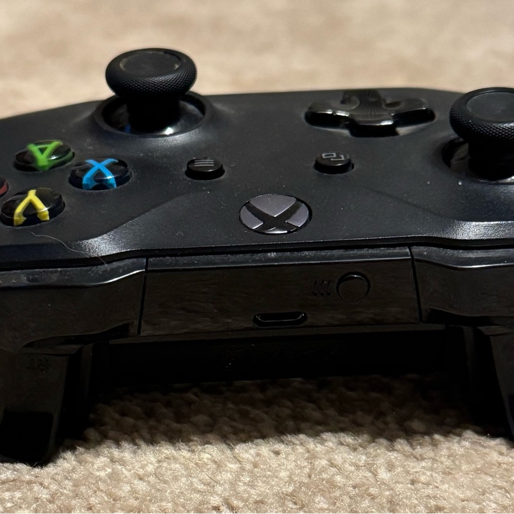 Xbox Controller - Black - Picture 3 of 3